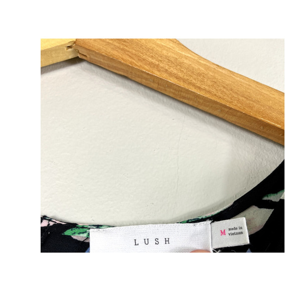 Women's Black Floral Lush Clothing Shirt L - Picture 3 of 5